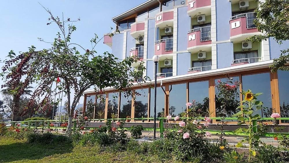 Linda Butik Otel Guemuelduer Σμύρνη Εξωτερικό φωτογραφία